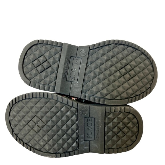 THE CHILDREN'S PLACE Black W/ Pink Roses Combat Boots  sz 7 Patent Zip & Lace Up - Picture 6 of 8